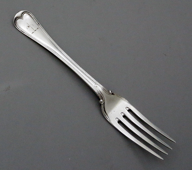 single dessert forks with crests London 1846 Old English Thread pattern