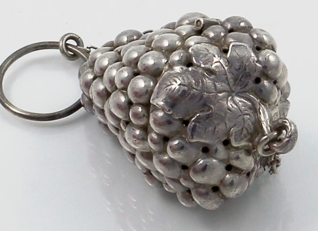 Simons antique sterling silver grape tea ball